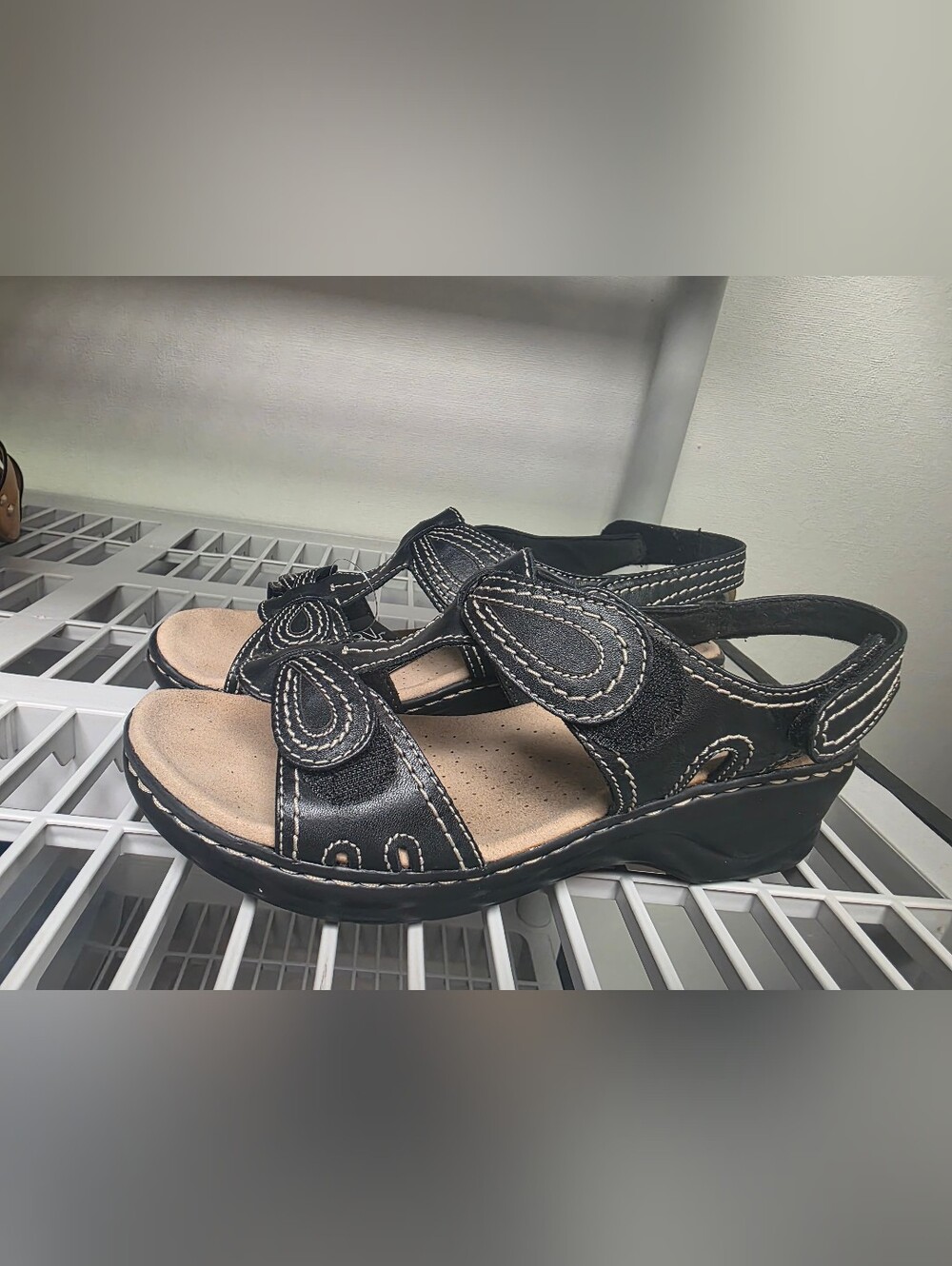 CLARKS Comfort Walking Sandals for Women - Black PERFECT